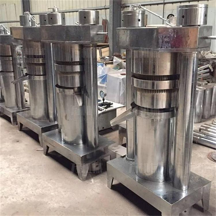 Hydraulic walnut oil press