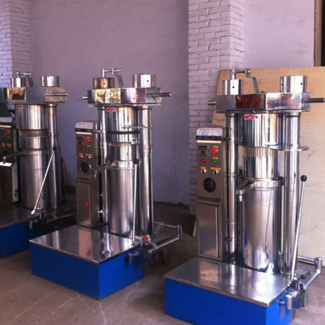 Hydraulic almond oil press