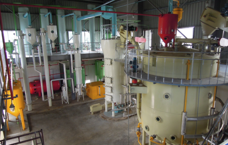 Production process of leaching peanut oil